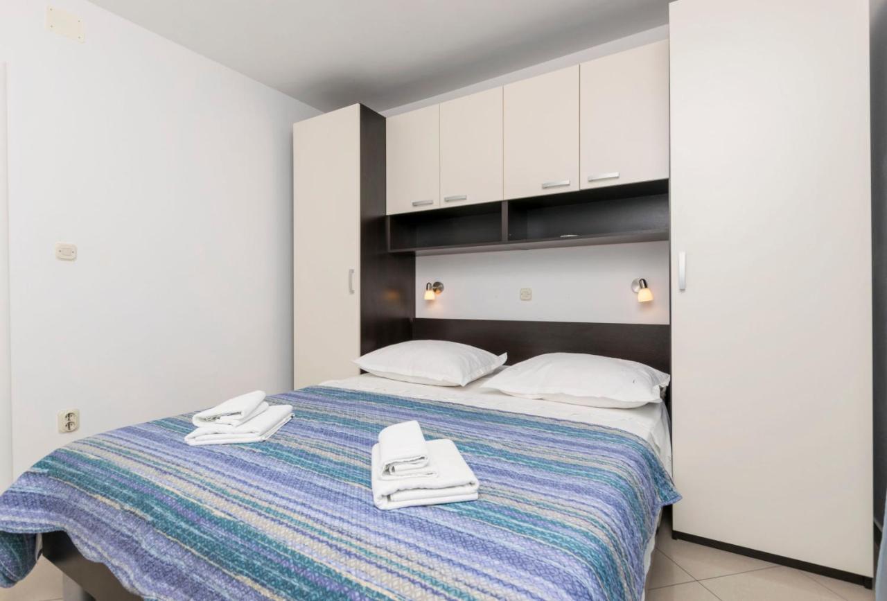 Apartments Maja Трогир Экстерьер фото