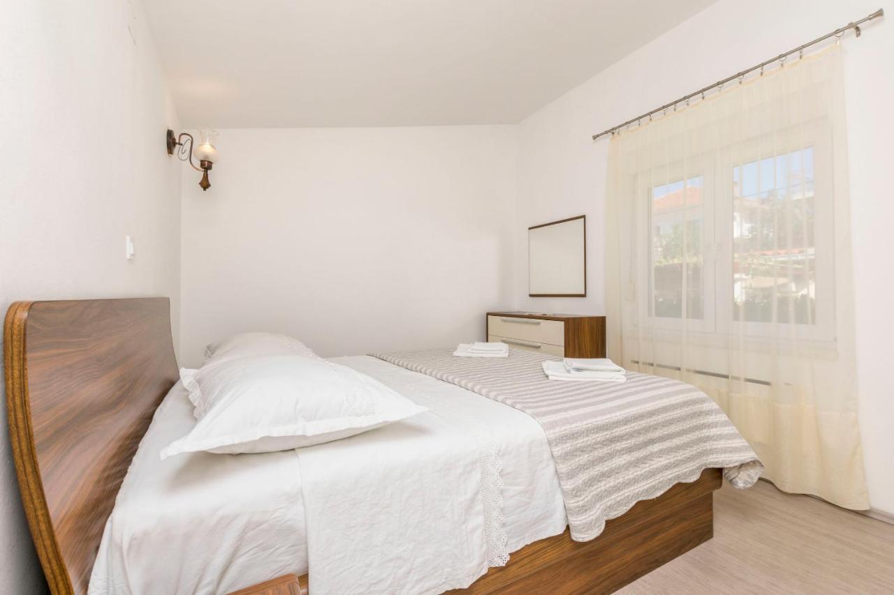 Apartments Maja Трогир Экстерьер фото